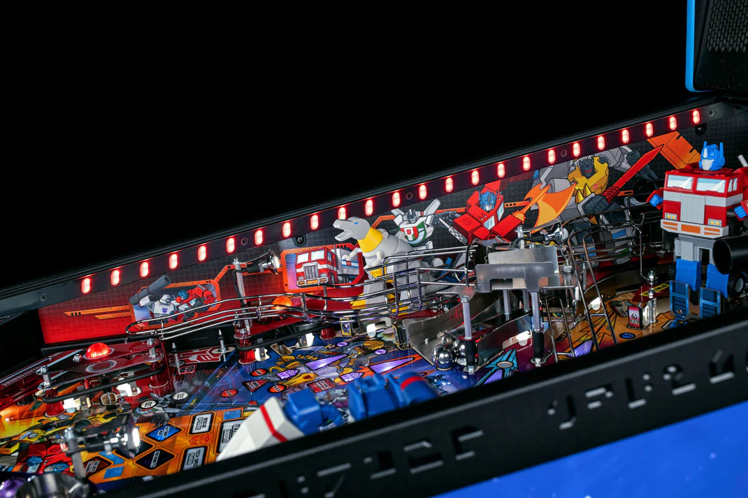 PRE-ORDER | Transformers: More Than Meets The Eye Art Blades
